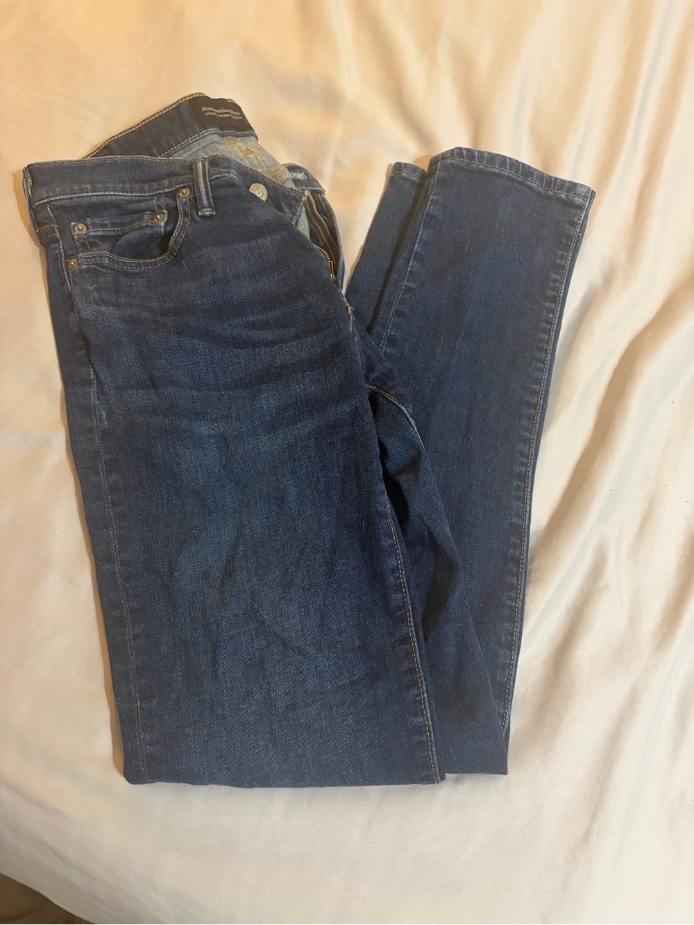 Abercrombie & Fitch Men's Straight Leg Jeans in Dark Blue Wash